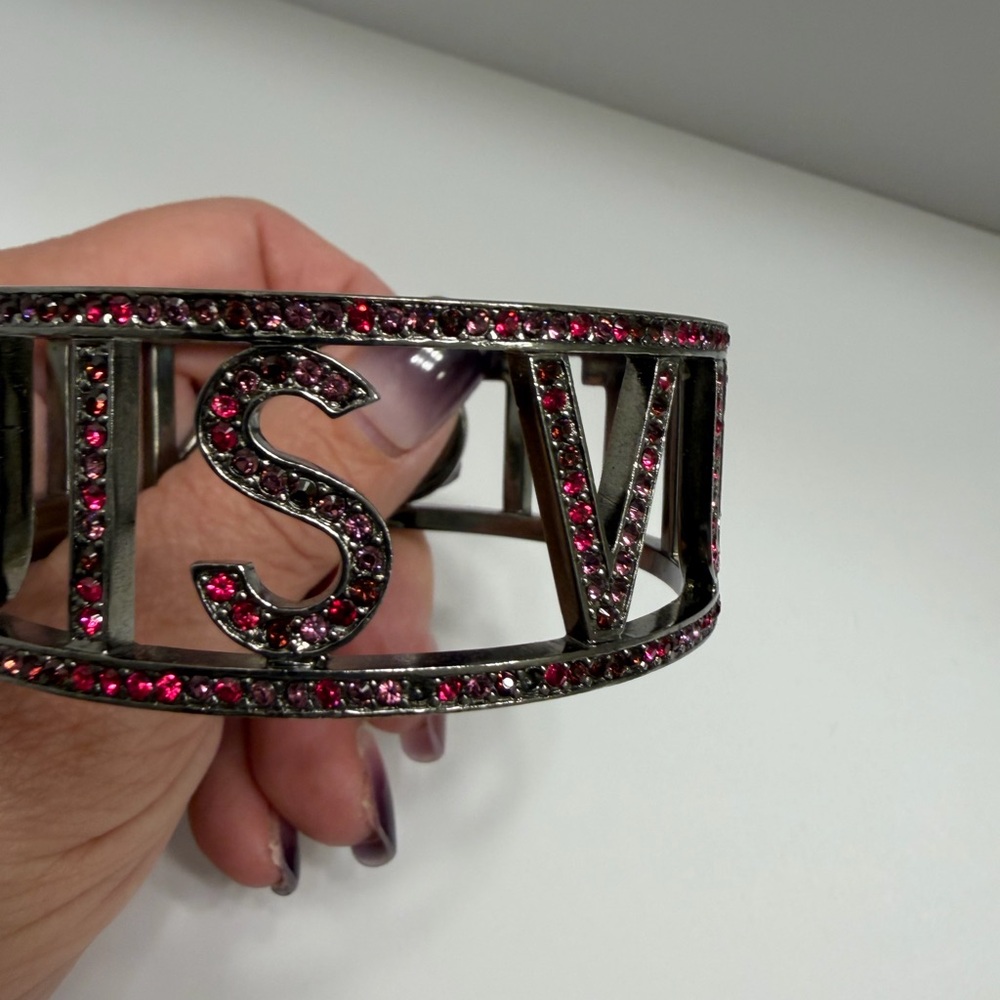 Louis Vuitton- Beautiful Louis Vuitton Bangle Bracelet - Dusty and Box - Picture 3 of 9